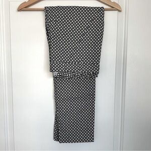 Gap Slim Cropped Stretch Pant with Navy and White Pattern